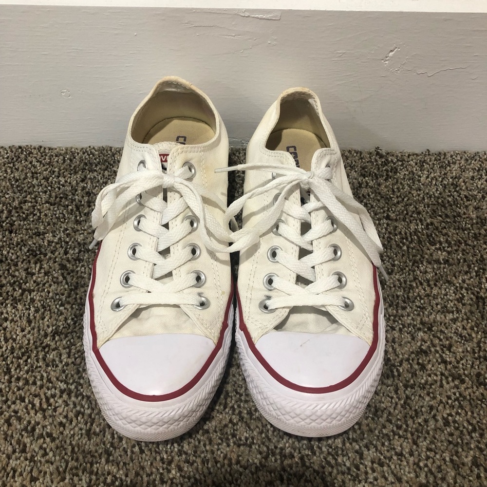 low top white converse size 8